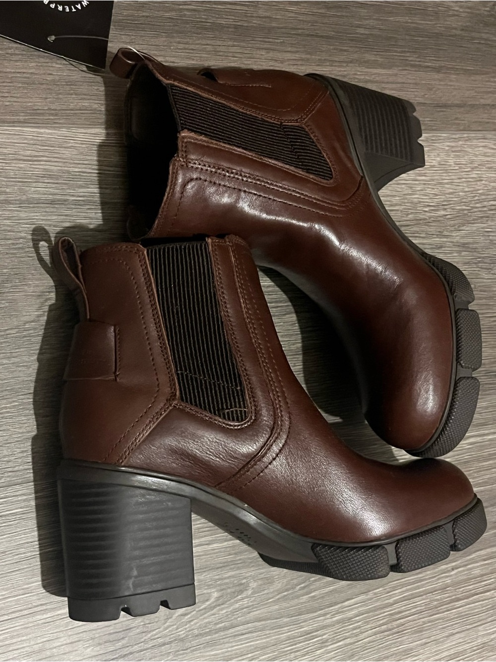 Women's Verney Waterproof
Lug Sole Booties
